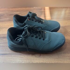 2FO Roost Clip Shoes Size 7.5 Women’s Cycling